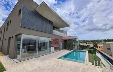 Imagem: Casa à Venda de 04 Quartos sendo todos