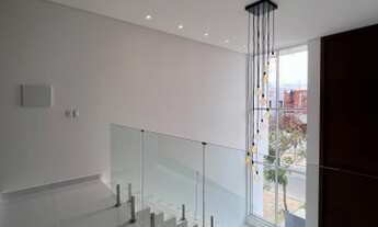 Imagem 5: Casa Duplex, com 4 quartos. Em condomínio fechado