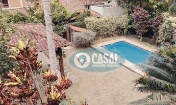 Imagem 5: Casa em Condomínio com 04 Quartos, Piscina, Churrasqueira, Sauna e Belo Quintal!