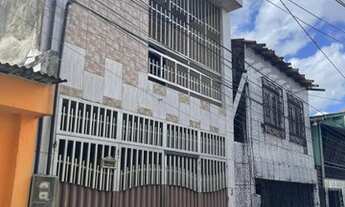 Imagem: Casa de 2pav, 3/4 sendo 1 suíte, pátio