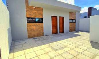 Imagem: Casa germinada em Mangabeira 8, com 58m²
