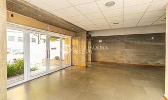 Imagem 4: Casa para venda possui 383 metros quadrados com 3 quartos em Menino Deus - Porto Alegre