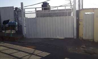 Imagem: VENDO OU ALUGO CASA 3 KITNETS