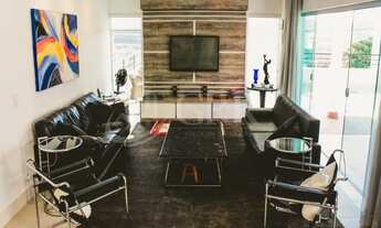 Imagem 7: Casa de condomínio para aluguel tem 550 metros quadrados com 6 quartos