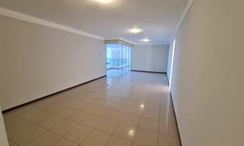 Imagem: Costa Esmeralda, Praia do Pecado, frente