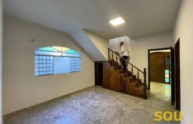 Imagem 6: Casa com 5 quartos para alugar, 277 m² por R$ 5.000/mês - Alípio de Melo - Belo Horizonte