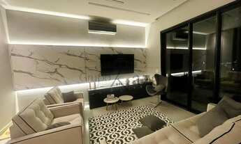 Imagem 4: Casa em Condomínio de Alto Padrão Decorada e Mobiliada com 4 Suítes e Piscina!