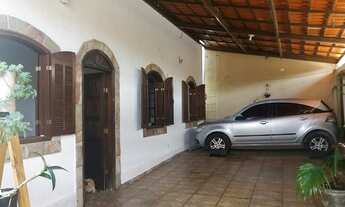 Imagem: Casa em lote de 360M² muito bem localizado