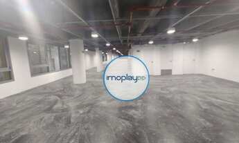 Imagem 4: Laje comercial 517m² vão livre, piso elevado, 04 banheiros sendo 02 PNE e luminárias