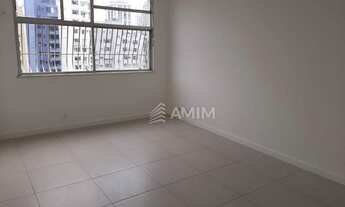 Imagem 5: Apartamento amplo, no coração do Ingá com 2 quartos sendo 1 suíte e vaga!!