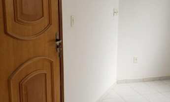 Imagem 6: Alugo apartamento térreo de 4 cômodos no Burck com garagem