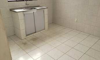 Imagem 7: Alugo apartamento térreo de 4 cômodos no Burck com garagem