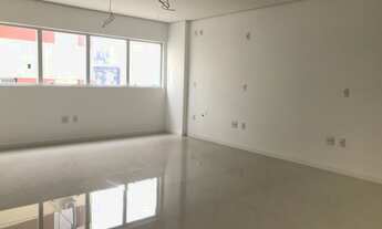 Imagem 3: Sala maravilhosa na região central de Florianópolis