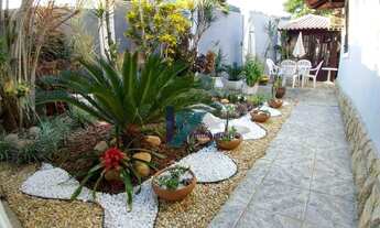 Imagem 5: Casa linear, em terreno plano de 360m²