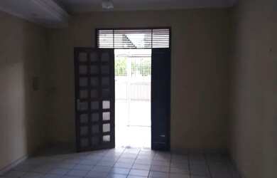 Imagem 6: Aluga-se Casa no Centro Duplex sendo 4/4