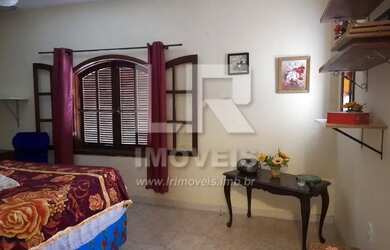 Imagem 7: Casa com 2 quartos e quintal amplo em rua pavimentada, excelente localização *CN-08