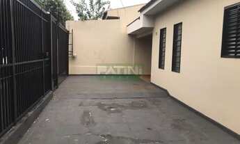 Imagem 2: Casa Padrão Casa com 3 dormitórios