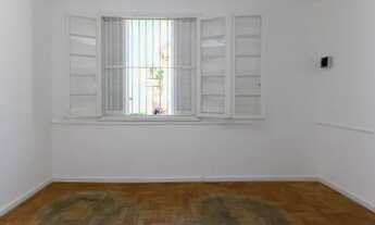 Imagem 7: PORTO ALEGRE - Casa Padrão - Auxiliadora