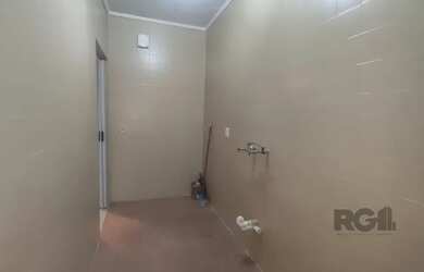 Imagem 7: Apartamento de 2 quartos para alugar no bairro Azenha