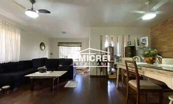 Imagem 5: EMICREI VENDE CASA com 271,71 m², 4 quartos sendo 1 suíte, 4 banheiros, garagem para 4 ca