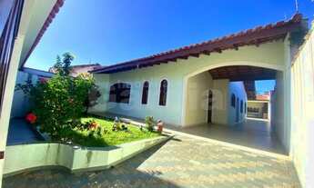 Imagem: Casa térrea com 3 dormitórios sendo 1