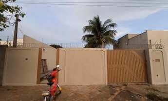 Imagem 2: Alugo casa 3 quartos e amplo terreno no bairro Interlagos - Três Lagoas / MS