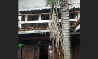 Imagem 4: Casa de condomínio para aluguel tem 180 metros quadrados com 4 quartos