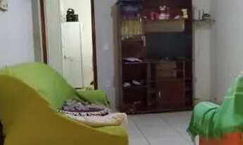 Imagem 2: Casa sozinha no terreno