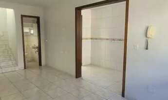 Imagem 4: Sobrado com 3 quartos para alugar por R$ 1900.00, 100.43 m2 - CAPAO RASO - CURITIBA/PR