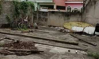 Imagem 4: Terreno com Garagem coberta e portão carro e social
