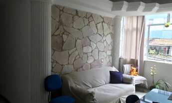 Imagem 6: Barra : Quartos individuais para moças com referências