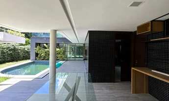 Imagem 2: Casa no Condomínio Bosque das Orquídeas com 4 suítes + energia solar