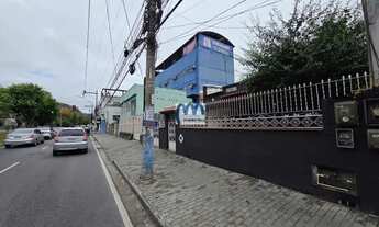 Imagem 4: Casa linear, junto rua da caminhada, próxima ao College