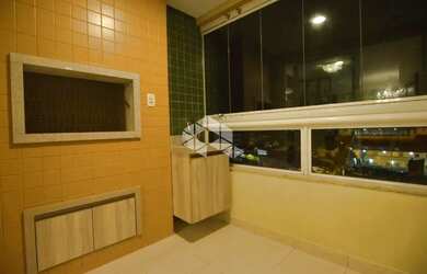 Imagem 4: Apartamento mobiliado e decorado à venda com 3 Dormitórios no bairro Balneário do Estreito