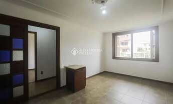 Imagem 13: Casa c/ piscina 388 m² para locação ? 4 dormitórios (1 suíte) ? 2 vagas ? Jardim Itu / Por