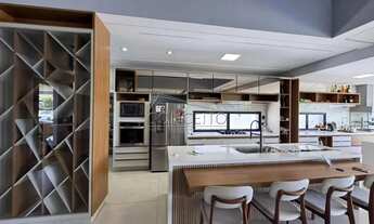 Imagem 5: Sobrado de alto padrão disponível para venda ou locação, no condomínio Damha I com área co