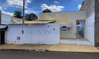 Imagem 2: Casa no Centro em Arandu,SP | 2 Quartos | Varanda Coberta