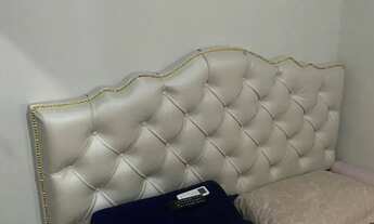 Imagem 5: Cabeceiras e sofás de alto padrão