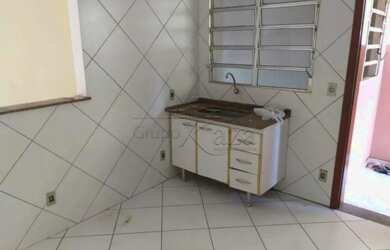 Imagem 4: Oportunidade - Casa - Bosque dos Eucaliptos - 2 Dormitórios - 70m²