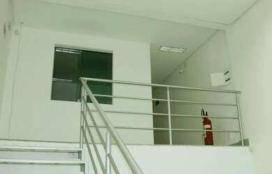 Imagem 4: VENDA: Prédio Comercial 2 Pavimentos 6 Salas Prontas e Localização Prime Próximo à Praça