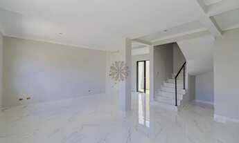 Imagem 3: Sobrado à venda em Santa Felicidade com três quartos suíte terraço e duas vagas