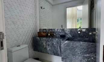 Imagem 4: Residência de Alto Padrão no Condomínio Horizontal Praia Brava, 4 Suítes, 450m² Privativos