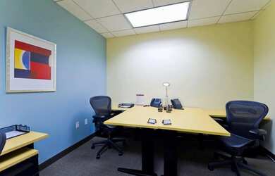 Imagem: Escritório para alugar para 3 pessoas em