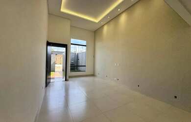 Imagem 6: Casa Casa de Rua com 3 Quarto(s) e 4 banheiro(s) à Venda, 175.00 por R$ 850000.00 no setor