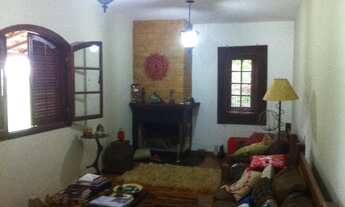 Imagem 2: Casa de campo semi mobiliada, com ótimo acabamento em estilo rústico na zona rural de Carm