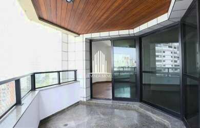 Imagem 2: Apartamento de 210m² com 4 Dormitórios, sendo 2 Suítes em Moema