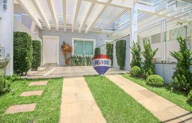 Imagem 2: Casa com 3 dormitórios à venda, 225 m² por R$ 590.000,00 - Alto Petrópolis - Porto Alegre