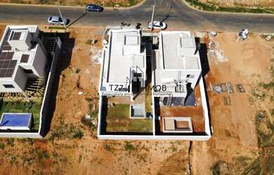 Imagem 2: Casa para venda possui 181 metros quadrados com 4 quartos em Jardins Capri - Senador Caned