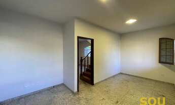 Imagem 3: Casa com 5 quartos para alugar, 277 m² por R$ 5.000/mês - Alípio de Melo - Belo Horizonte