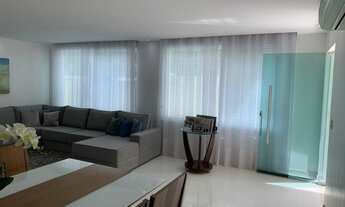 Imagem 3: Casa de condomínio para venda tem 350 metros quadrados com 5 quartos